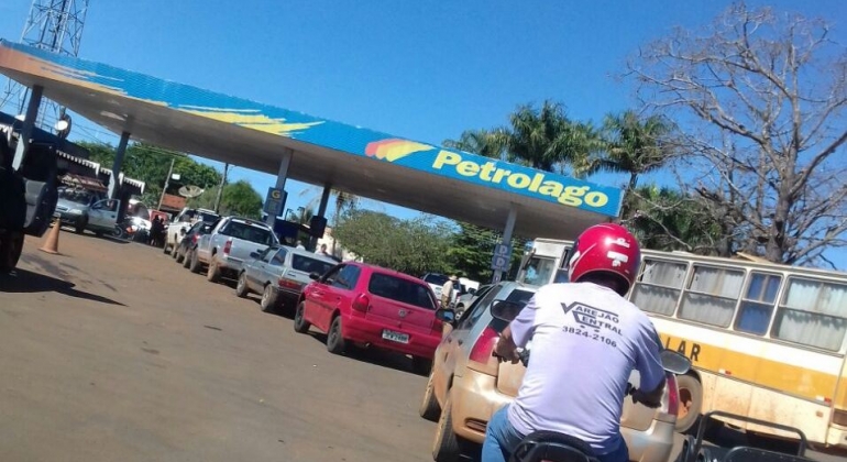 Cidades do Alto Paranaíba ficam sem combustível devido à greve dos caminhoneiros no país