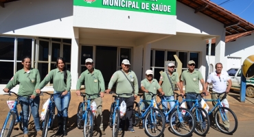 Agentes de endemias de Lagoa Formosa recebem bicicletas da prefeitura municipal para uso em serviço