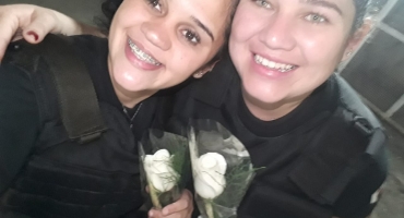 Seguranças de shopping ajudam família de recém-nascida falecida e comove funerária