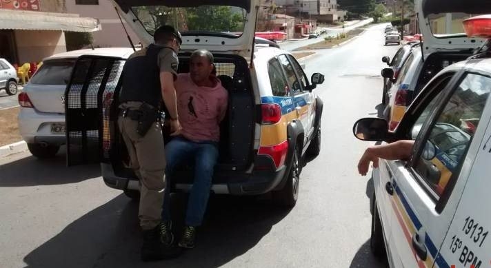 Homem é detido por direção perigosa após perseguição em Patos de Minas