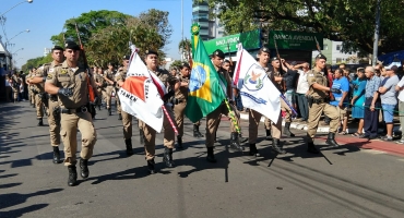 Sessão Cívica e Desfile marcam comemoração de 7 de setembro em Patos de Minas