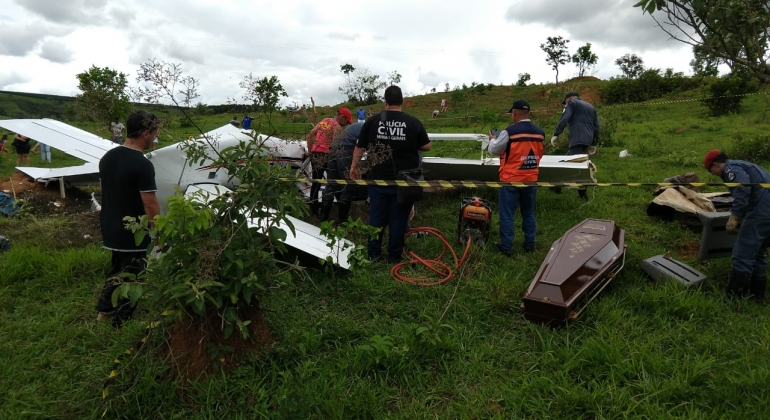 URGENTE: queda de aeronave em Patos de Minas mata cinco pessoas; duas crianças estão entre as vítimas
