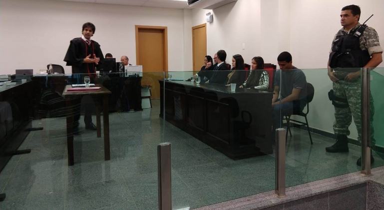 Acusado de assassinar rapaz e tentar matar moça é condenado a 22 anos de prisão Acusado de assassinar rapaz e tentar matar moça é condenado a 22 anos de prisão