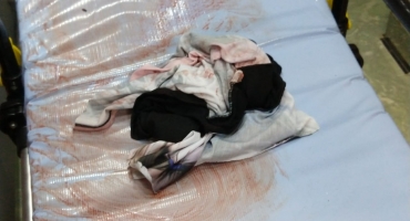 Esfaqueado no Bairro Jardim Paulistano vítima é socorrida pelo Corpo de Bombeiros de Patos de Minas Esfaqueado no Bairro Jardim Paulistano vítima é socorrida pelo Corpo de Bombeiros de Patos de Minas