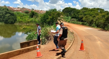 Feto de aproximadamente 5 meses é encontrado em represa do Bairro Sorriso em Patos de Minas Feto de aproximadamente 5 meses é encontrado em represa do Bairro Sorriso em Patos de Minas