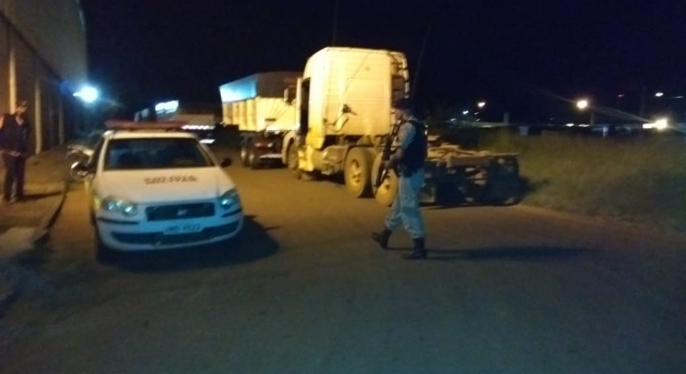 PM recupera em Carmo do Paranaíba veículo tomado de assalto na BR 365 