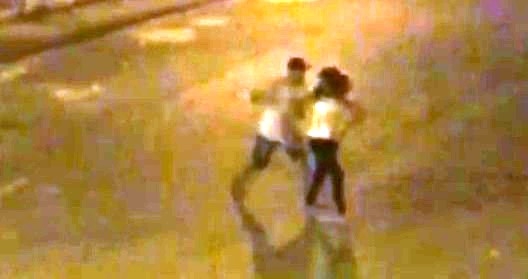 Lagoa Formosa: vídeo mostra mulher sendo agredida com socos pelo companheiro no Bairro Babilônia Lagoa Formosa: vídeo mostra mulher sendo agredida com socos pelo companheiro no Bairro Babilônia