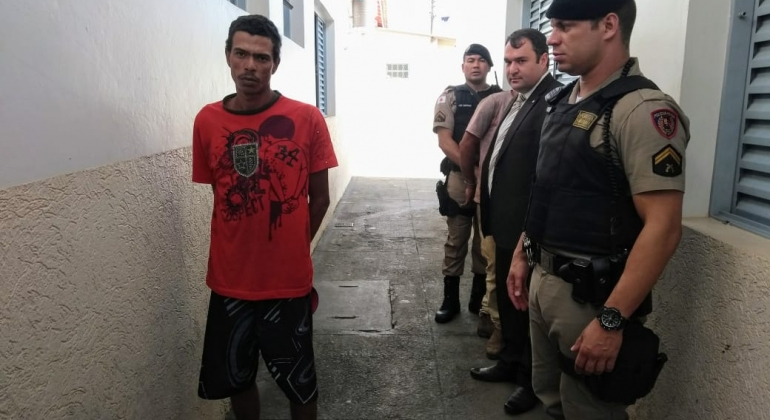 Albergado furta bateria de veículo da Secretaria de Saúde e acaba preso juntamente com receptador Albergado furta bateria de veículo da Secretaria de Saúde e acaba preso juntamente com receptador