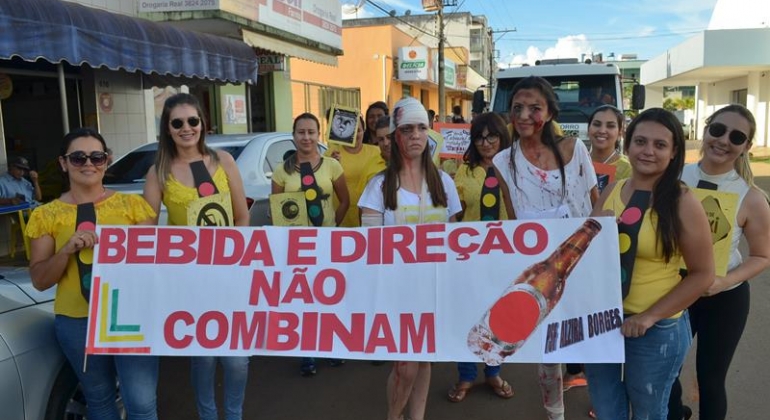Secretaria de saúde de Lagoa Formosa realiza arrastão contra a dengue e riscos no Carnaval