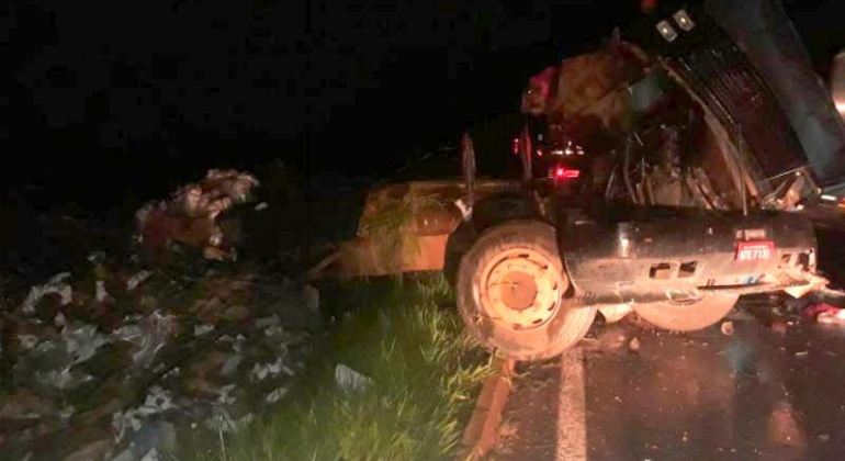 Caminhoneiro morre em acidente na BR-146 em Cruzeiro da Fortaleza Caminhoneiro morre em acidente na BR-146 em Cruzeiro da Fortaleza