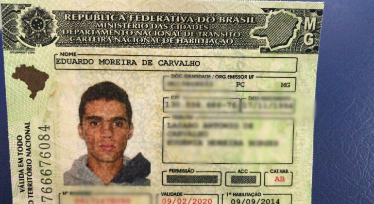 Motociclista morre e passageira fica ferida em acidente no Bairro Morada do Sol Motociclista morre e passageira fica ferida em acidente no Bairro Morada do Sol