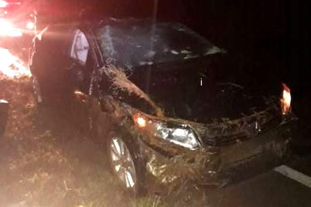 Veículo capota após aquaplanagem em rodovia no município de São Gotardo Veículo capota após aquaplanagem em rodovia no município de São Gotardo