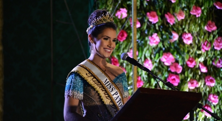 Camila Côrtes é eleita a Rainha Nacional do Milho 2019