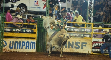 Fenamilho 2019 termina com final do rodeio e show na Arena do Parque de Exposições