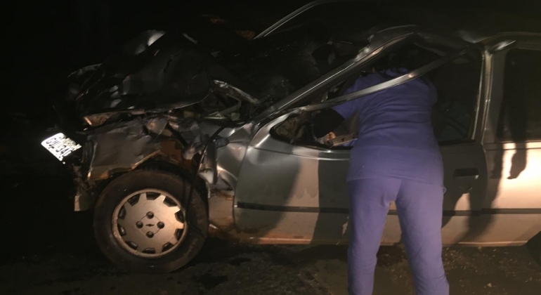 Acidente envolvendo automóvel e caminhão mata uma pessoa em São Gotardo