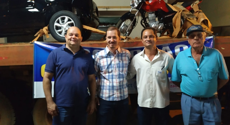 Campanha Chave Solidária do Rotary Club de lagoa formosa entrega carro e moto aos ganhadores