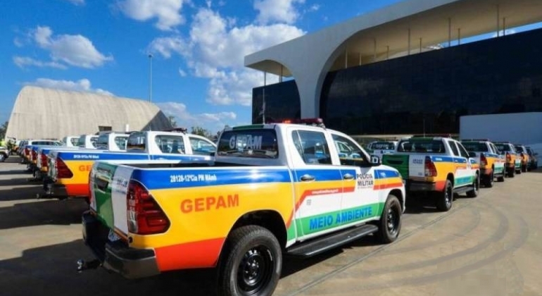 Governo Mineiro entrega viaturas e Polícia Militar de Meio Ambiente é contemplada em Patos de Minas