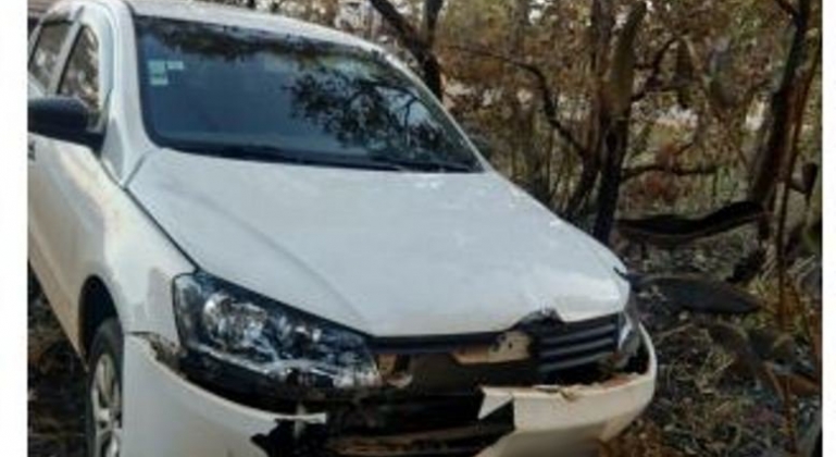 Caminhão e automóvel se tocam durante ultrapassagem na BR-354 próximo à Carmo do Paranaíba