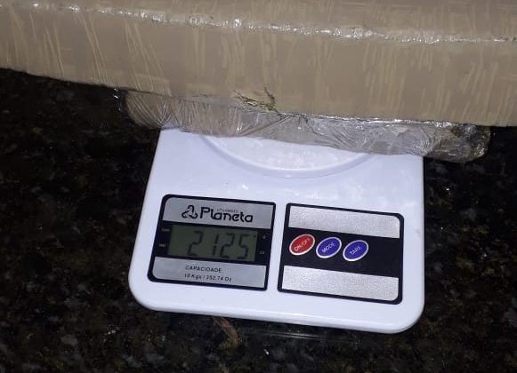 Trio é preso com 2 kg de maconha na MG-190 no município de Monte Carmelo