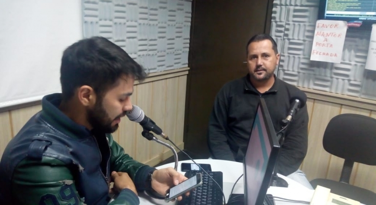 Presidente da Câmara Municipal de Lagoa Formosa concede entrevista na rádio Vitoriosa Presidente da Câmara Municipal de Lagoa Formosa concede entrevista na rádio Vitoriosa