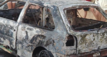Veículo é destruído por fogo em Carmo do Paranaíba e incêndio pode ter sido criminoso Veículo é destruído por fogo em Carmo do Paranaíba e incêndio pode ter sido criminoso