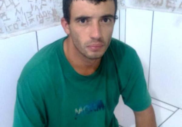 Homem agride companheira e enteada com barro de ferro na cidade de Patos de Minas Homem agride companheira e enteada com barro de ferro na cidade de Patos de Minas