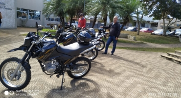 Prefeitura de Lagoa Formosa adquire 3 motocicletas que serão usadas para serviços gerais 