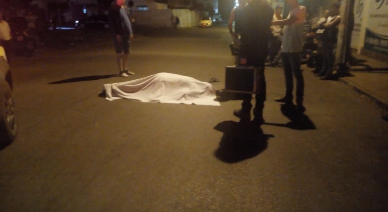 Ciclista de 51 anos morre após atingir veículo na Praça Nossa Senhora da Piedade Ciclista de 51 anos morre após atingir veículo na Praça Nossa Senhora da Piedade