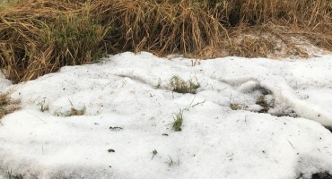 Chuva com granizo atinge Alto Paranaíba e assusta moradores da região