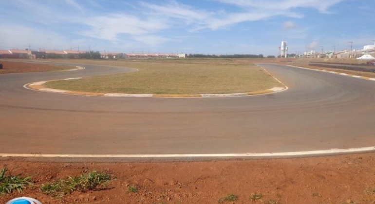 Associação tenta evitar fechamento de kartódromo de Patos de Minas Associação tenta evitar fechamento de kartódromo de Patos de Minas