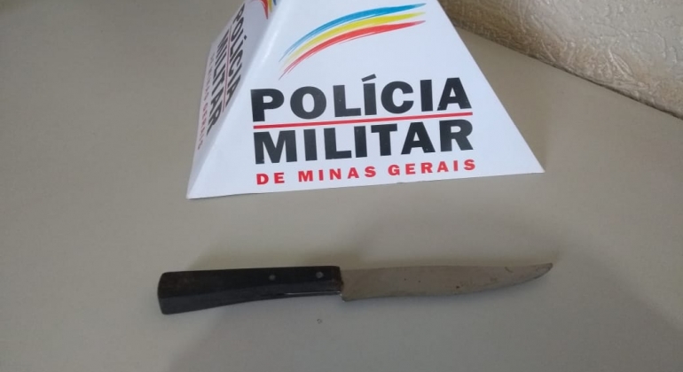Homem é atingido por golpe de faca na cidade de Carmo do Paranaíba