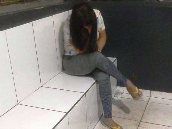 Mãe obriga filho a esconder celulares furtados é detida e acaba no presídio Mãe obriga filho a esconder celulares furtados é detida e acaba no presídio