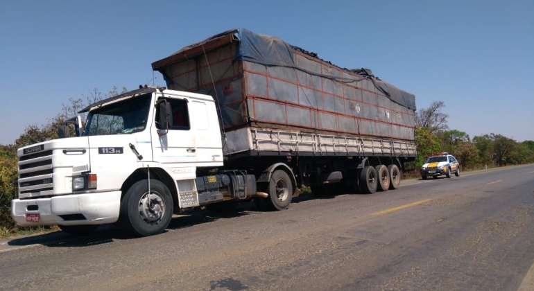Motorista embriagado conduzindo carreta pela BR-354 é preso pela Polícia Militar Motorista embriagado conduzindo carreta pela BR-354 é preso pela Polícia Militar