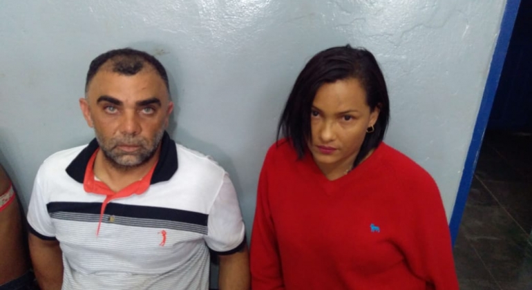 Homem que se passava por funcionário da CEMIG para aplicar golpes é preso com uma mulher Homem que se passava por funcionário da CEMIG para aplicar golpes é preso com uma mulher