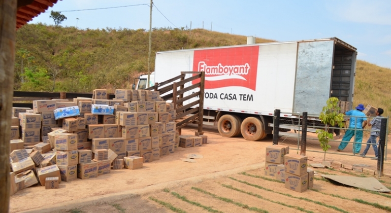 Bandidos furtam caminhão em Uberlândia e abandonam carga e veículo em chácara próximo a Lagoa Formosa