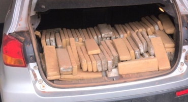 Polícia Militar aprende aproximadamente 500 quilos de maconha Polícia Militar aprende aproximadamente 500 quilos de maconha