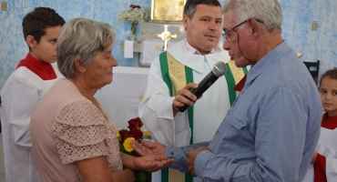 Bodas de ouro: casal de Lagoa Formosa completa 50 anos de matrimônio com festa e celebração missa 