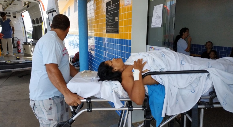 Homem atira duas vezes contra ex-mulher na cidade de Presidente Olegário Homem atira duas vezes contra ex-mulher na cidade de Presidente Olegário