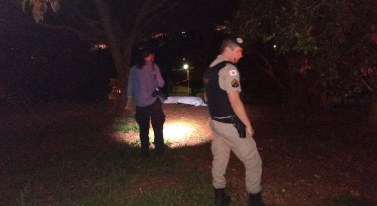 Homem é assassinado no Bairro Jardim Recanto na cidade de Patos de Minas Homem é assassinado no Bairro Jardim Recanto na cidade de Patos de Minas
