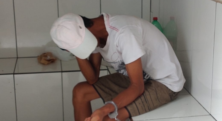 Lagoa Formosa: Após furtar chapa alisadora de cabelos da irmã, homem é encaminhado para a delegacia Lagoa Formosa: Após furtar chapa alisadora de cabelos da irmã, homem é encaminhado para a delegacia
