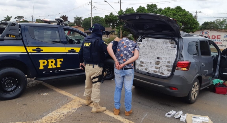 PRF apreende mais de 23 mil cigarros contrabandeados em Patos de Minas PRF apreende mais de 23 mil cigarros contrabandeados em Patos de Minas