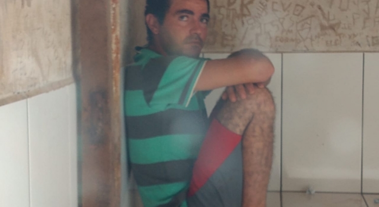 Homem é preso suspeito de tentar abusar sexualmente do filho de 2 anos Homem é preso suspeito de tentar abusar sexualmente do filho de 2 anos