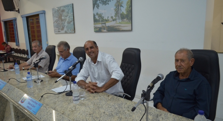 Vereadores de Lagoa Formosa realizam última reunião de 2019 e presidente faz balanço da atual gestão 