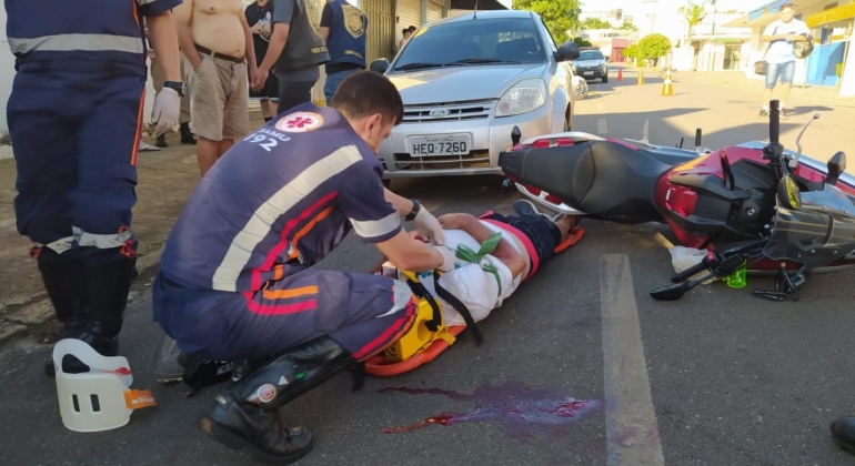 Motociclista é encontrado sangrando e inconsciente na cidade de Patos de Minas