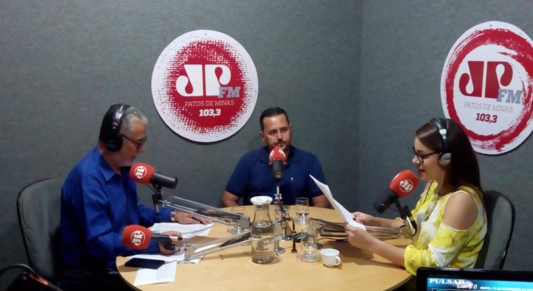 Presidente da Câmara Municipal de Lagoa Formosa participa de programa de entrevista na Rádio Jovem Pan Patos Presidente da Câmara Municipal de Lagoa Formosa participa de programa de entrevista na Rádio Jovem Pan Patos