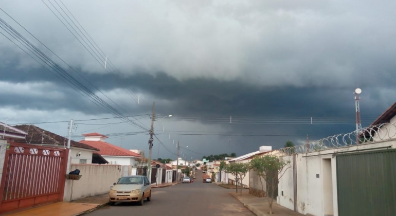 Após temporal com granizo, previsão é de mais chuva para Lagoa Formosa nos próximos dias Após temporal com granizo, previsão é de mais chuva para Lagoa Formosa nos próximos dias