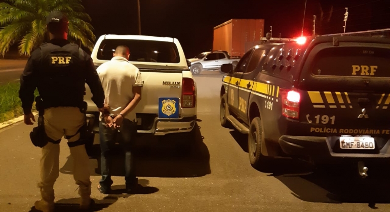 Ladrão rouba HILUX na Bahia e acaba preso pela PRF em Patos de Minas Ladrão rouba HILUX na Bahia e acaba preso pela PRF em Patos de Minas
