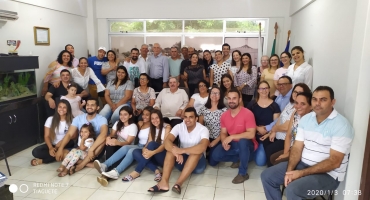 Prefeito de Lagoa Formosa inicia o ano de 2020 com oração e café da manhã em seu gabinete