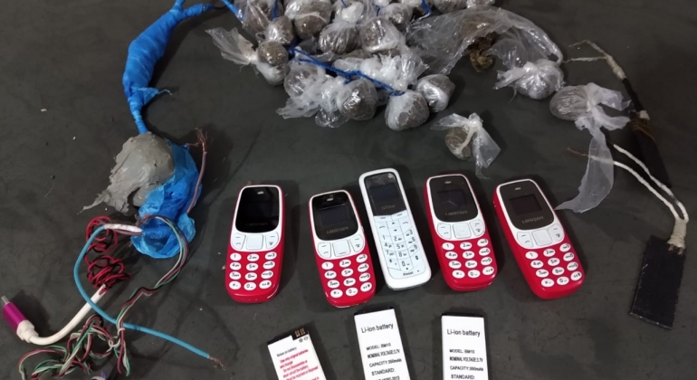  De novo: celulares e droga são encontrados dentro de cela de penitenciária em Carmo do Paranaíba