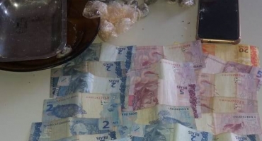 Lagoa Formosa: Operação Minas Segura da Polícia Militar prende três suspeitos de tráfico de drogas Lagoa Formosa: Operação Minas Segura da Polícia Militar prende três suspeitos de tráfico de drogas